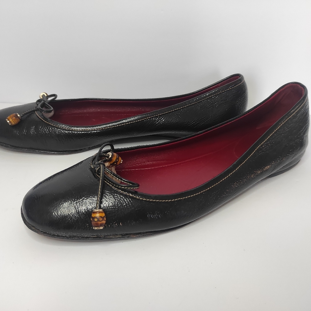 Gucci Black Leather Ballet Flats with Burgundy Interior - Picture 5 of 8
